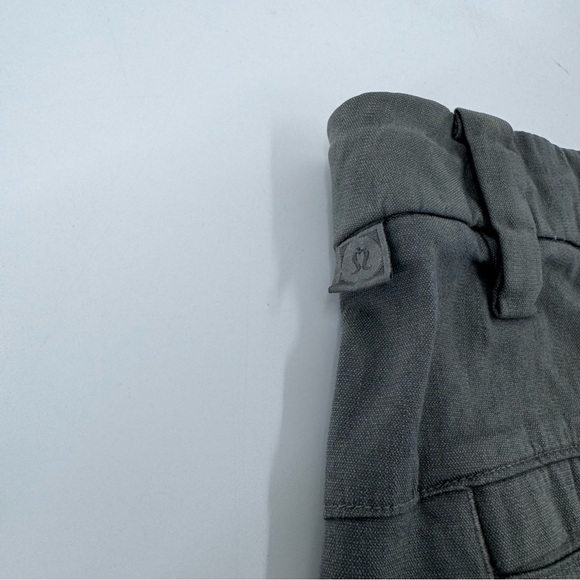 lululemon athletica Greenish/ Tan Flat Front Shorts‎ - Picture 7 of 8